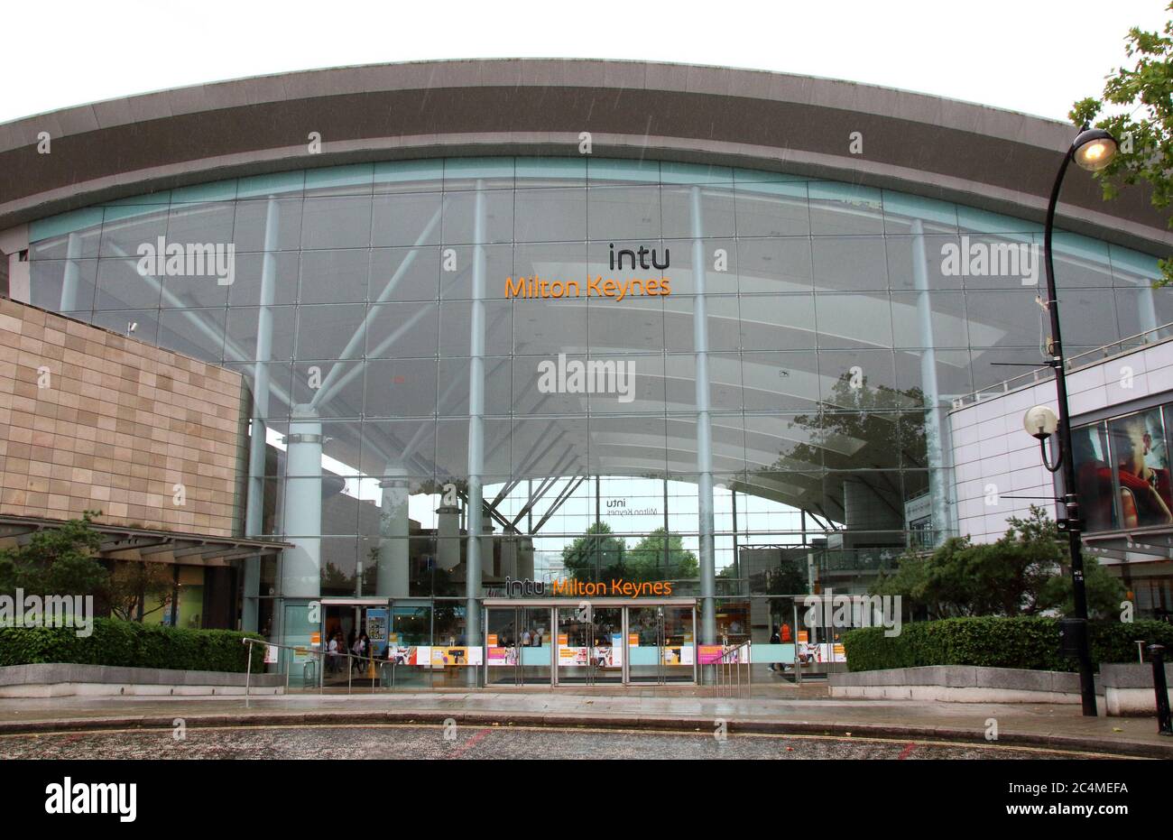 Milton keynes shopping centre inside hires stock photography and