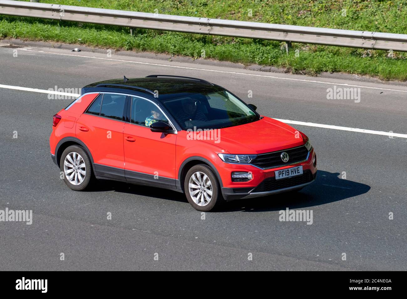 Volkswagen t roc se tsi hi-res stock photography and images - Alamy