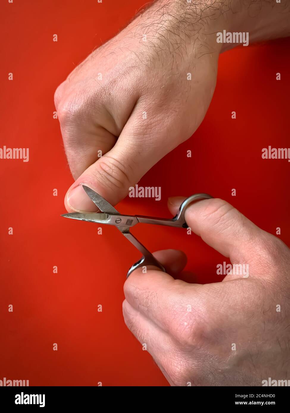 how to use nail scissors