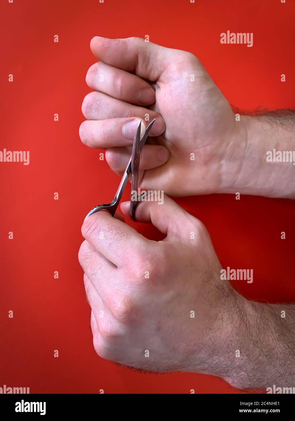 how to use nail scissors
