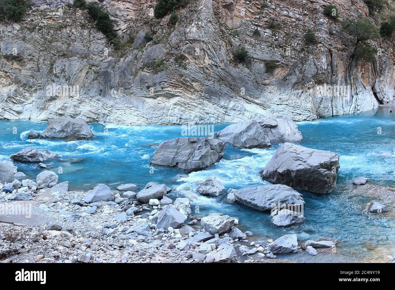 Stream rushing between rocks hi-res stock photography and images - Alamy