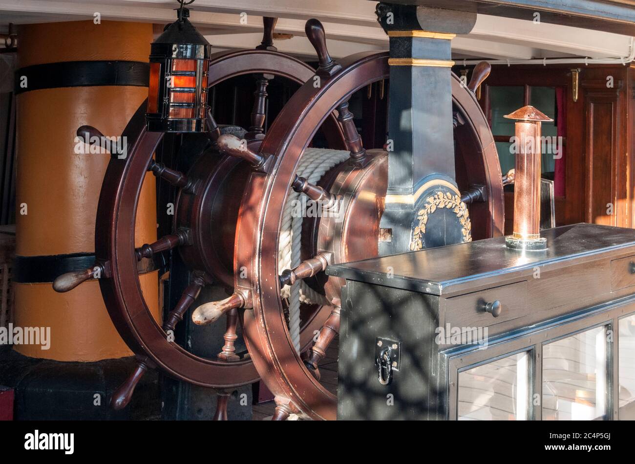 Ship’s wheel on HMS Victory, Portsmouth Historic Dockyard Stock Photo