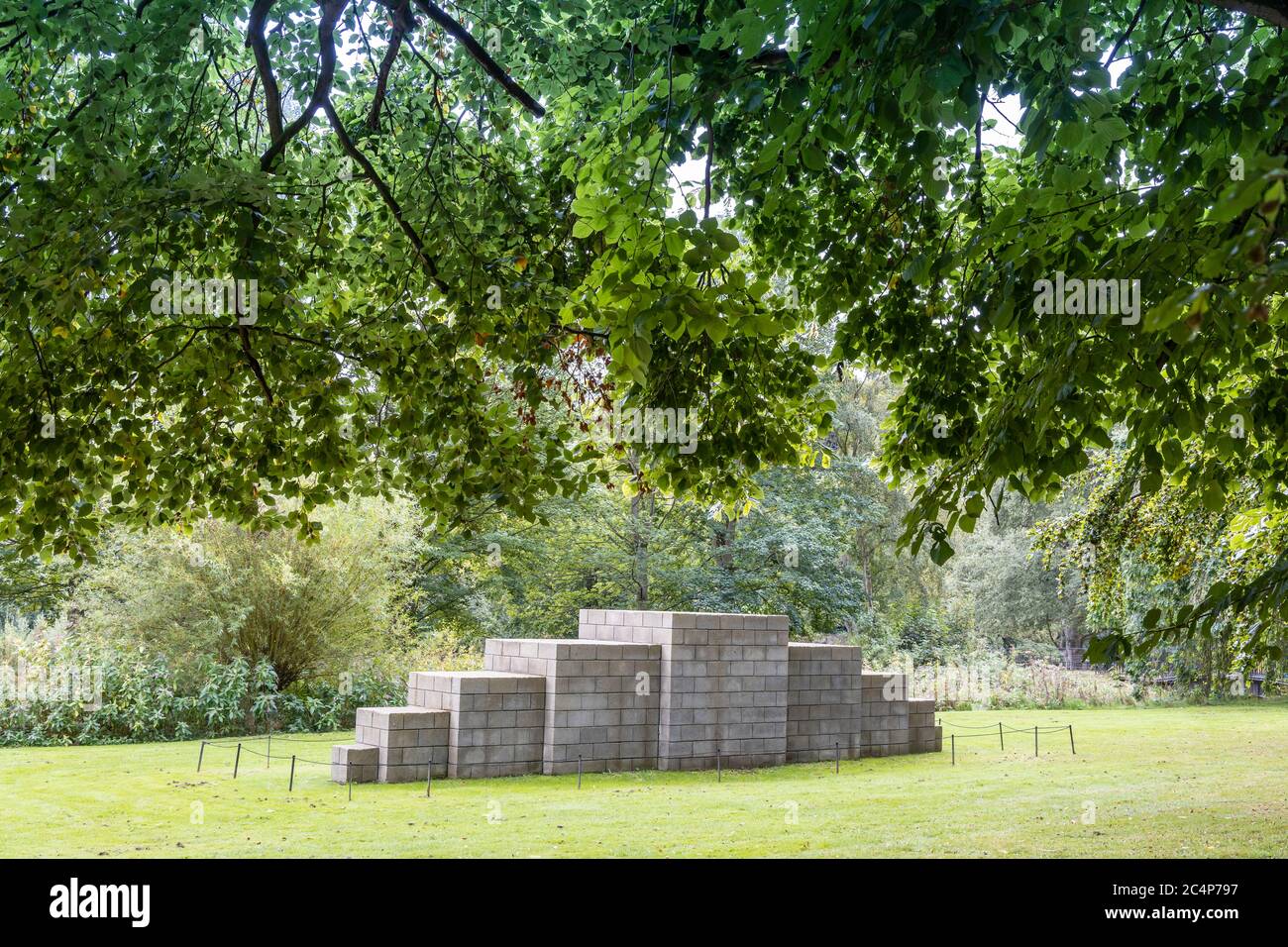 Geometric sculpture by Sol Lewitt: 123454321 showcased in Yorkshire Sculpture Park near Wakefield, England. Stock Photo