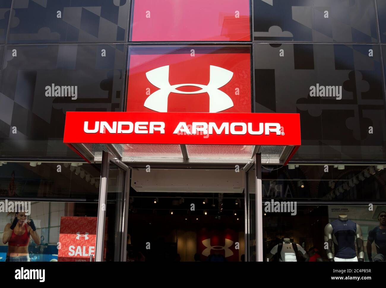 Luminance speak Simulate Ingolstadt, Germany : Under Armour store. Under Armour, Inc. is an American  company founded in 1996 and supplies sportswear and casual apparel Stock  Photo - Alamy