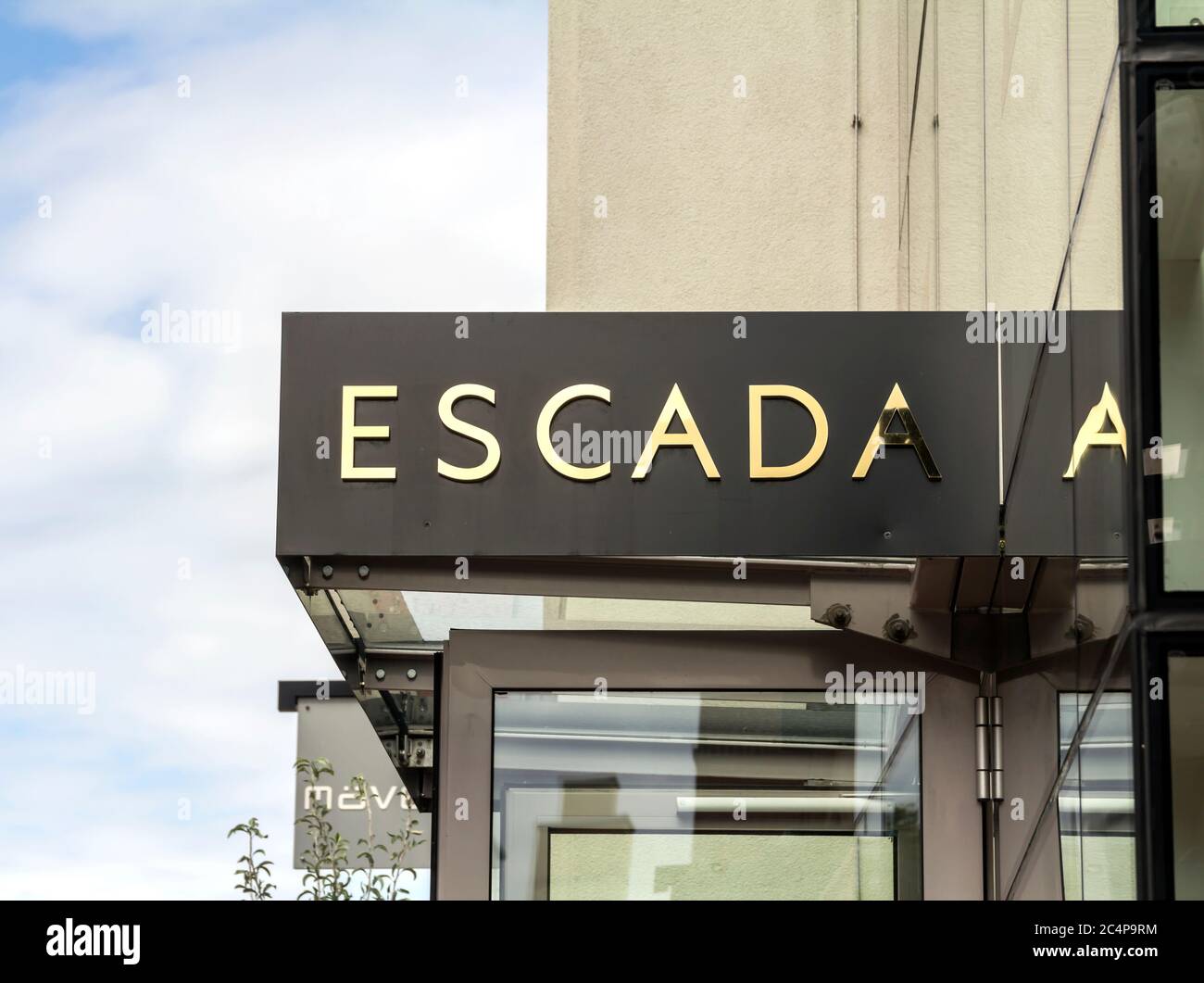 Escada logo hi-res stock photography and images - Alamy