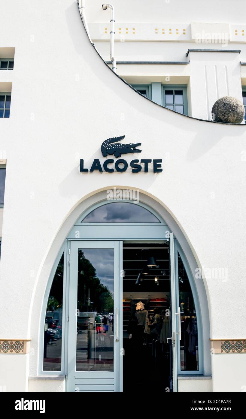 Lacoste outlet shop hi-res stock photography and images - Alamy