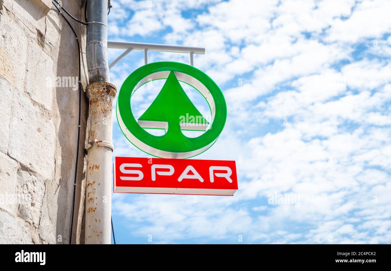 Spar sign in Bayonne, France Stock Photo