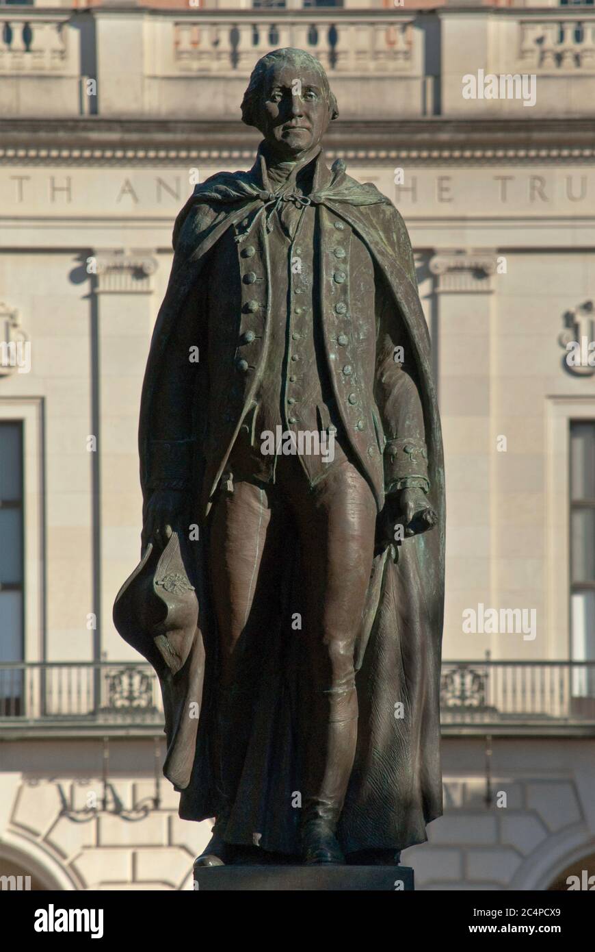 George Washington statue at Texas Tower, Main Campus of University of Texas, Austin, Texas, USA Stock Photo