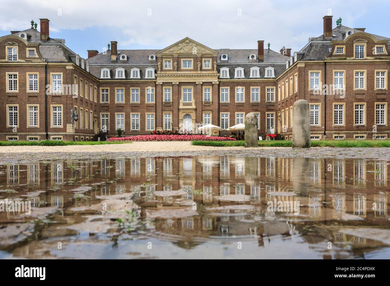Schloss Nordkirchen, moated castle, Wasserschloss, Nordkirchen baroque palace, North Rhine Westphalia, Germany Stock Photo