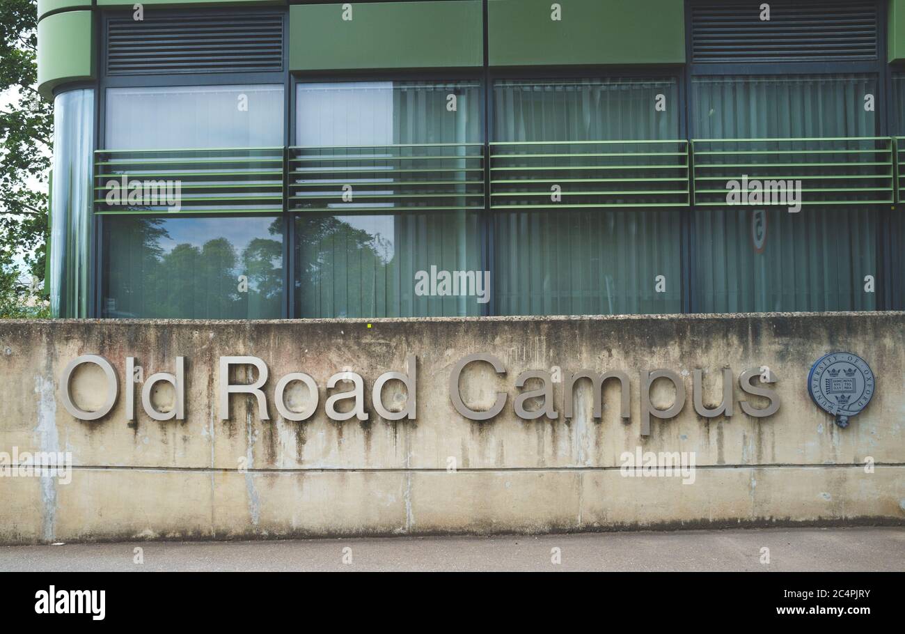 Oxford University, Old Road Campus signage at The Churchill Hospital, Oxford, UK. Covid-19 vaccine trials underway. Stock Photo