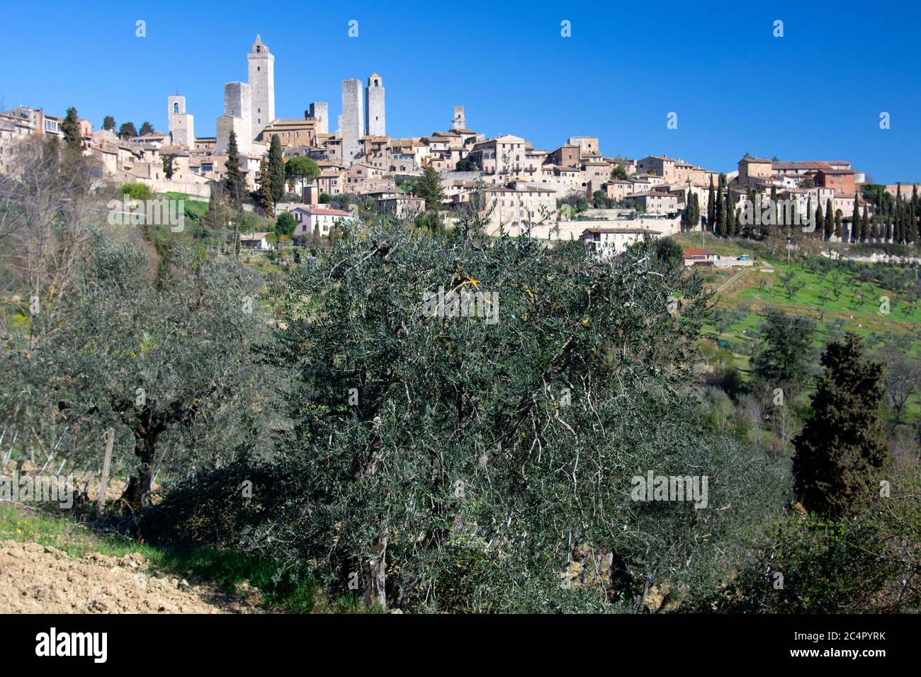 Small village medieval towers hi-res stock photography and images - Alamy