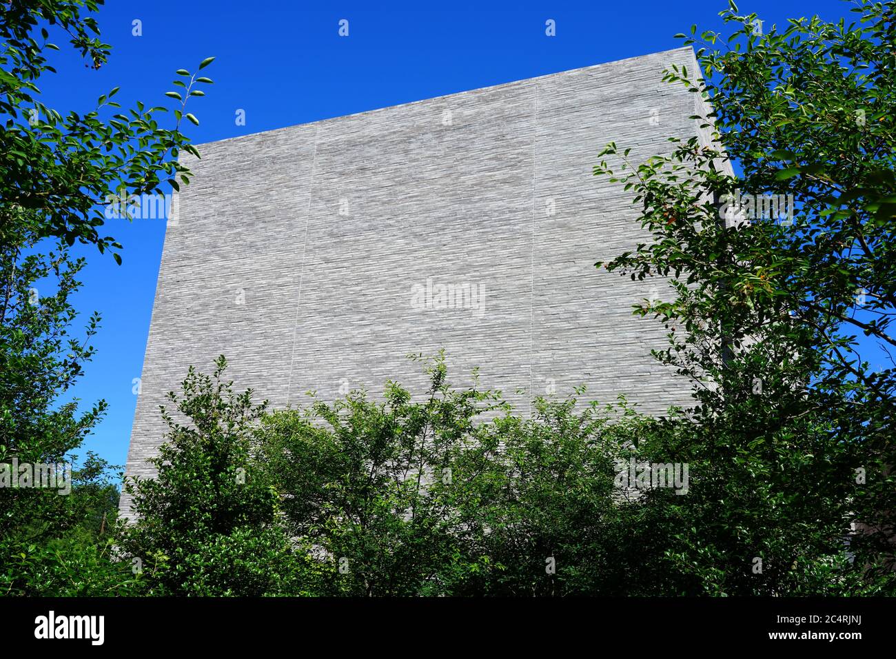 PRINCETON, NJ -14 JUN 2020- View of the Andlinger Center for Energy and the Environment, designed by Tod Williams Billie Tsien architects, on the camp Stock Photo