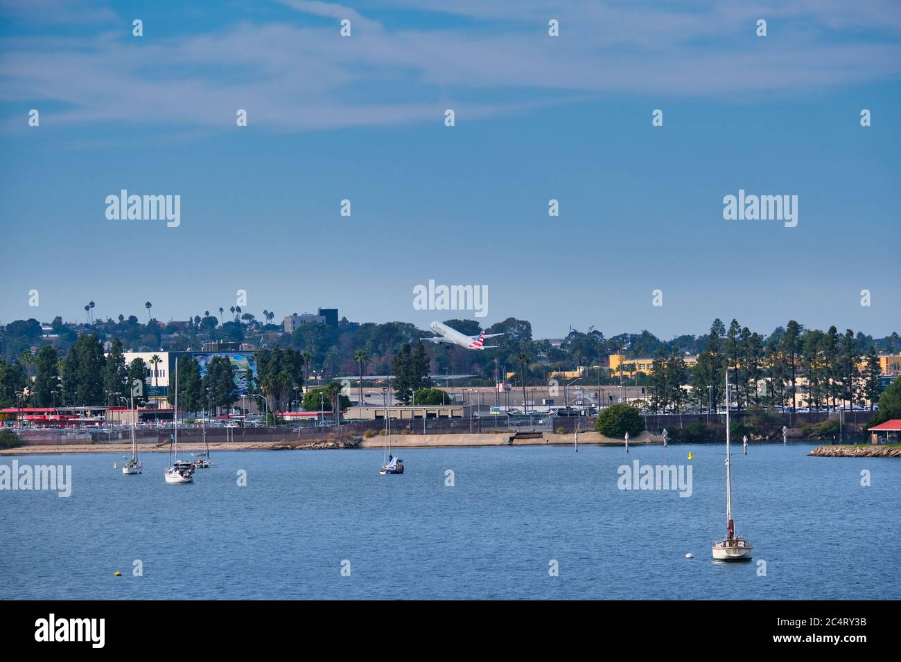 American Airlines Leaving San Diego Stock Photo - Alamy