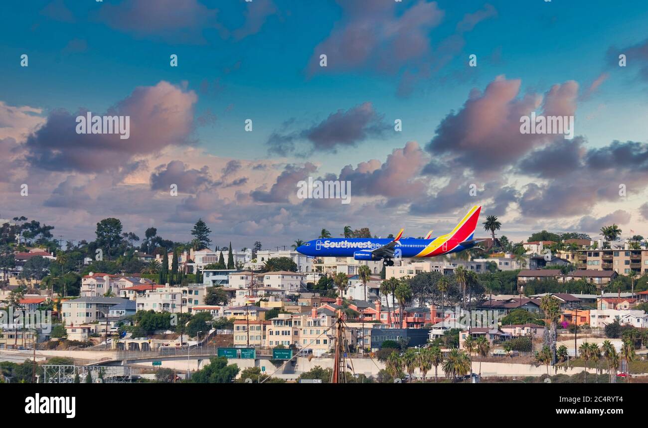 Southwest Airlines Landing in San Diego Stock Photo Alamy