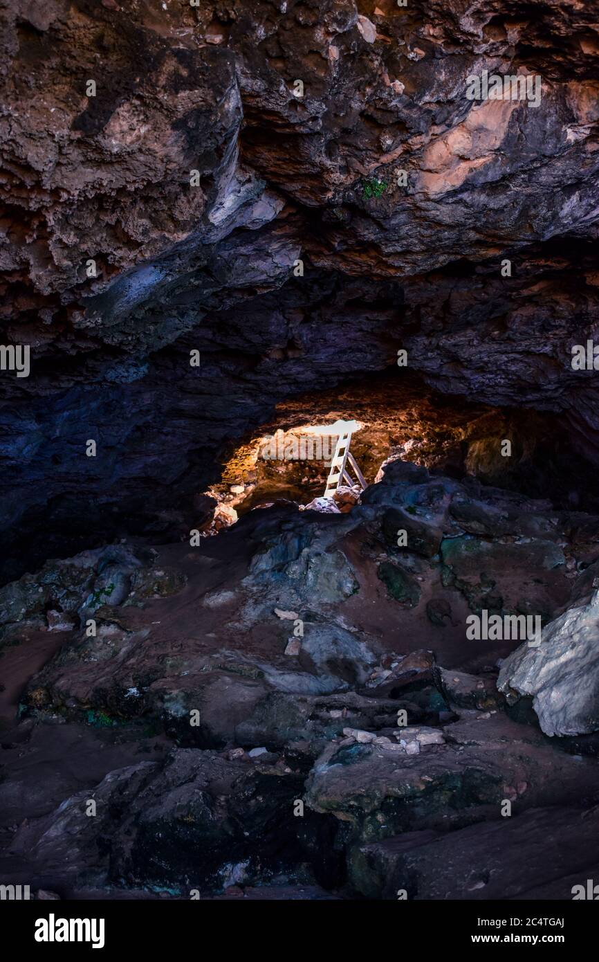 Big rock hole rock frame hi-res stock photography and images - Alamy