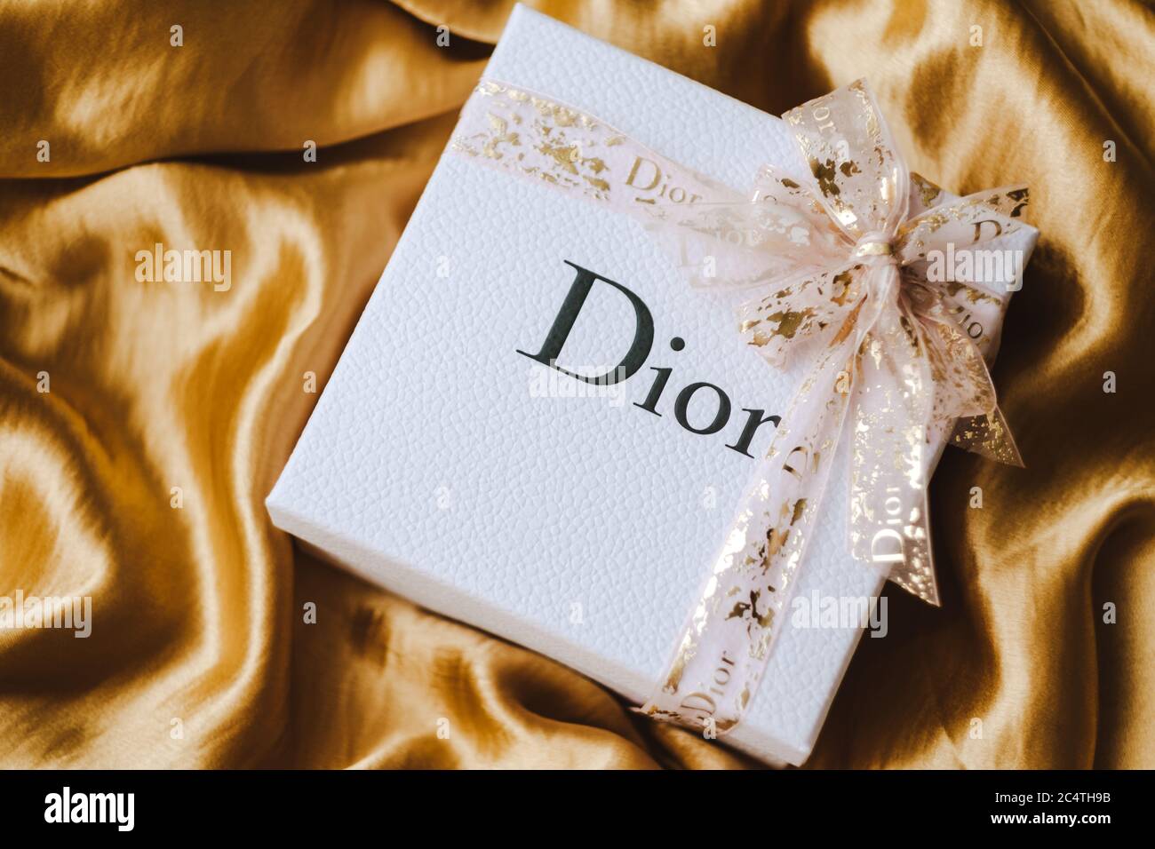 Dior box hi-res stock photography and images - Alamy