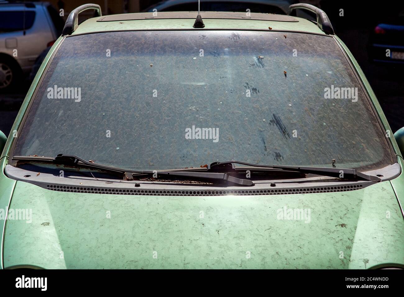 Windscreen wipers and mud hi-res stock photography and images - Alamy