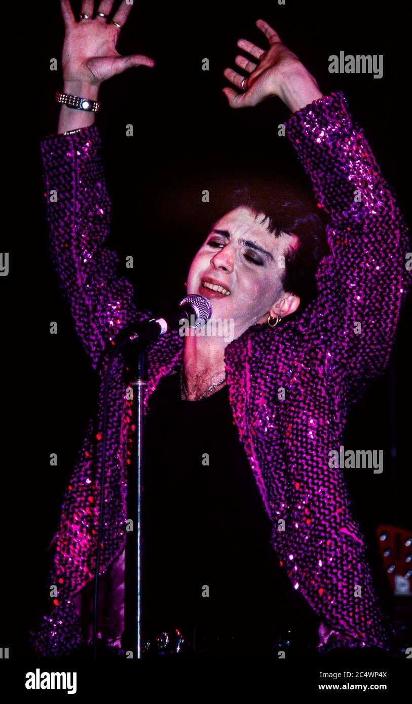 Marc Almond of the synth pop duo Soft Cell in concert 1985 Stock Photo