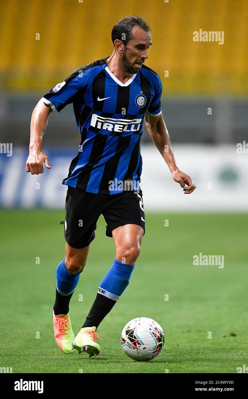 Parma, Italy. 28th June, 2020. PARMA, ITALY - June 28, 2020: Diego Godin of FC Internazionale in action during the Serie A football match between Parma Calcio and FC Internazionale. (Photo by Nicolò Campo/Sipa USA) Credit: Sipa USA/Alamy Live News Stock Photo