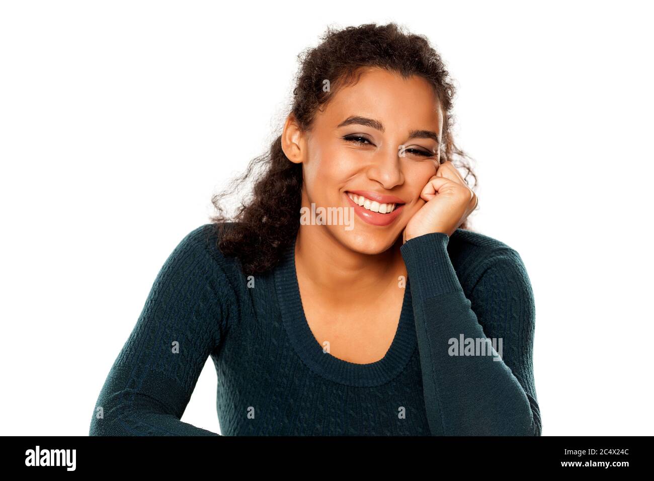 Dark skinned women hi-res stock photography and images - Alamy
