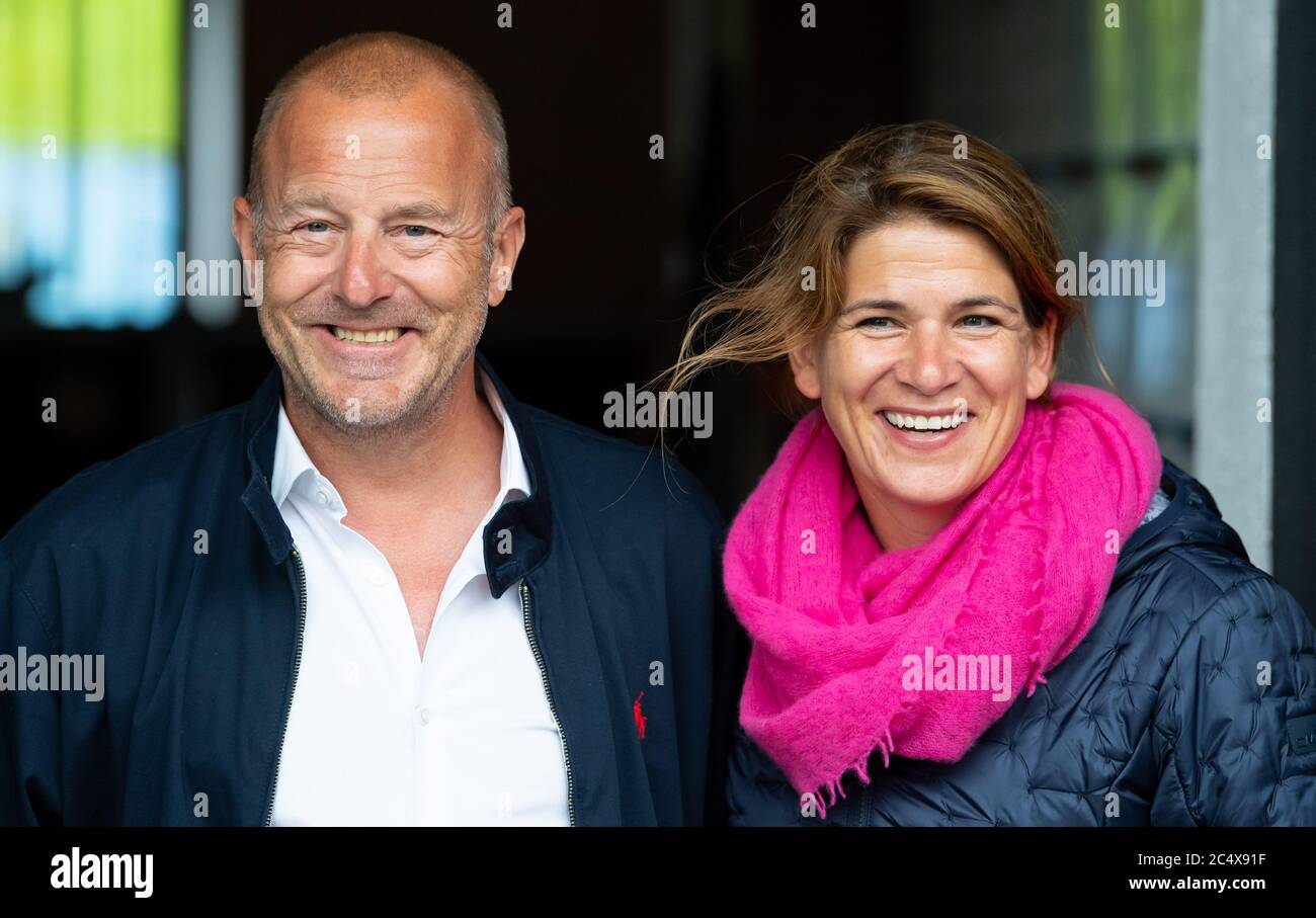 29 June 2020, Bavaria, Weßling: Heino Ferch, actor, and his wife Marie-Jeanette take part in a press tour at Circus Krone Farm. The farm is normally used to accommodate old circus animals. Due to the current situation, some active animals are also spending the summer on the farm this year. Photo: Sven Hoppe/dpa Stock Photo