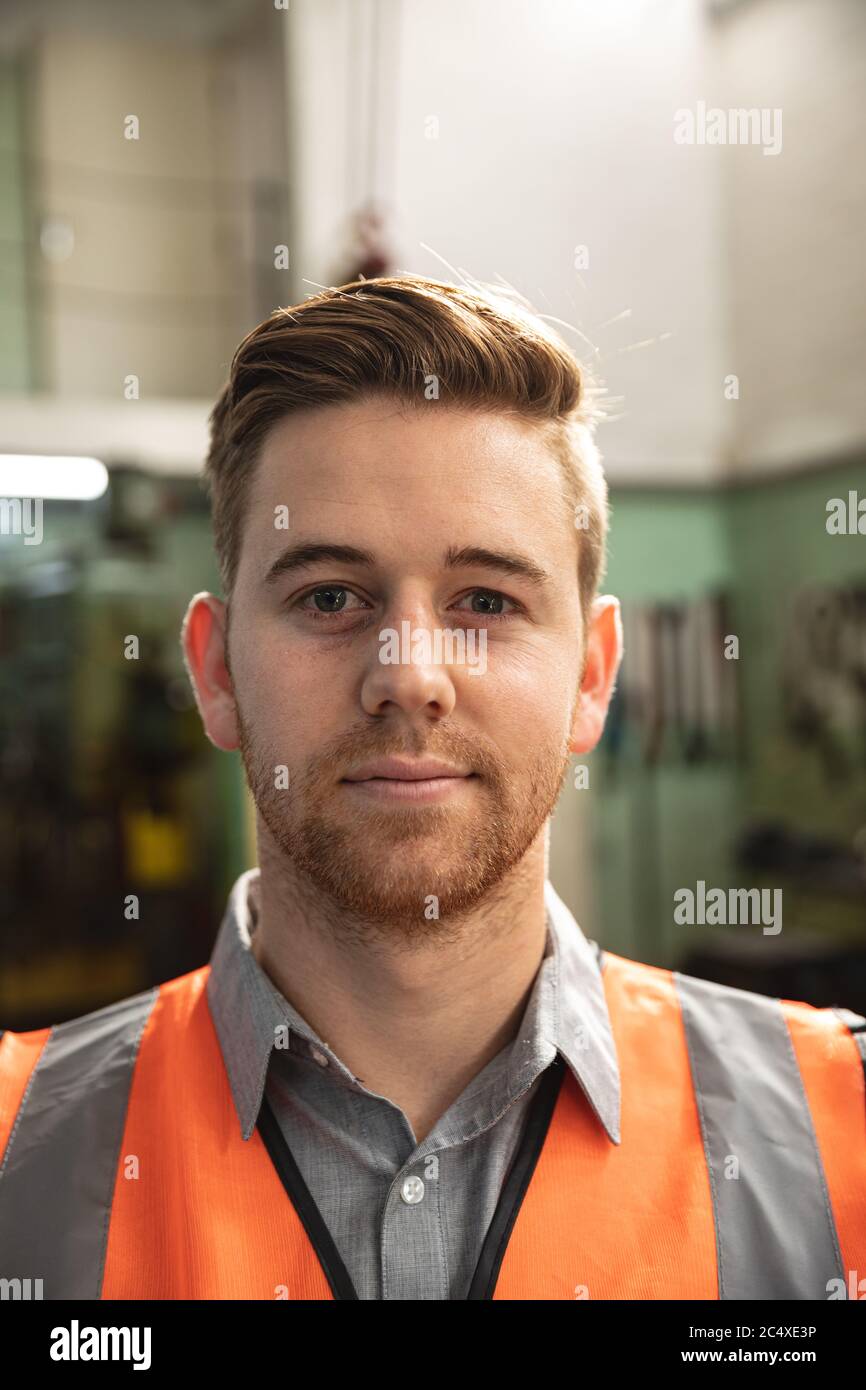 Hi vis vest hi-res stock photography and images - Alamy