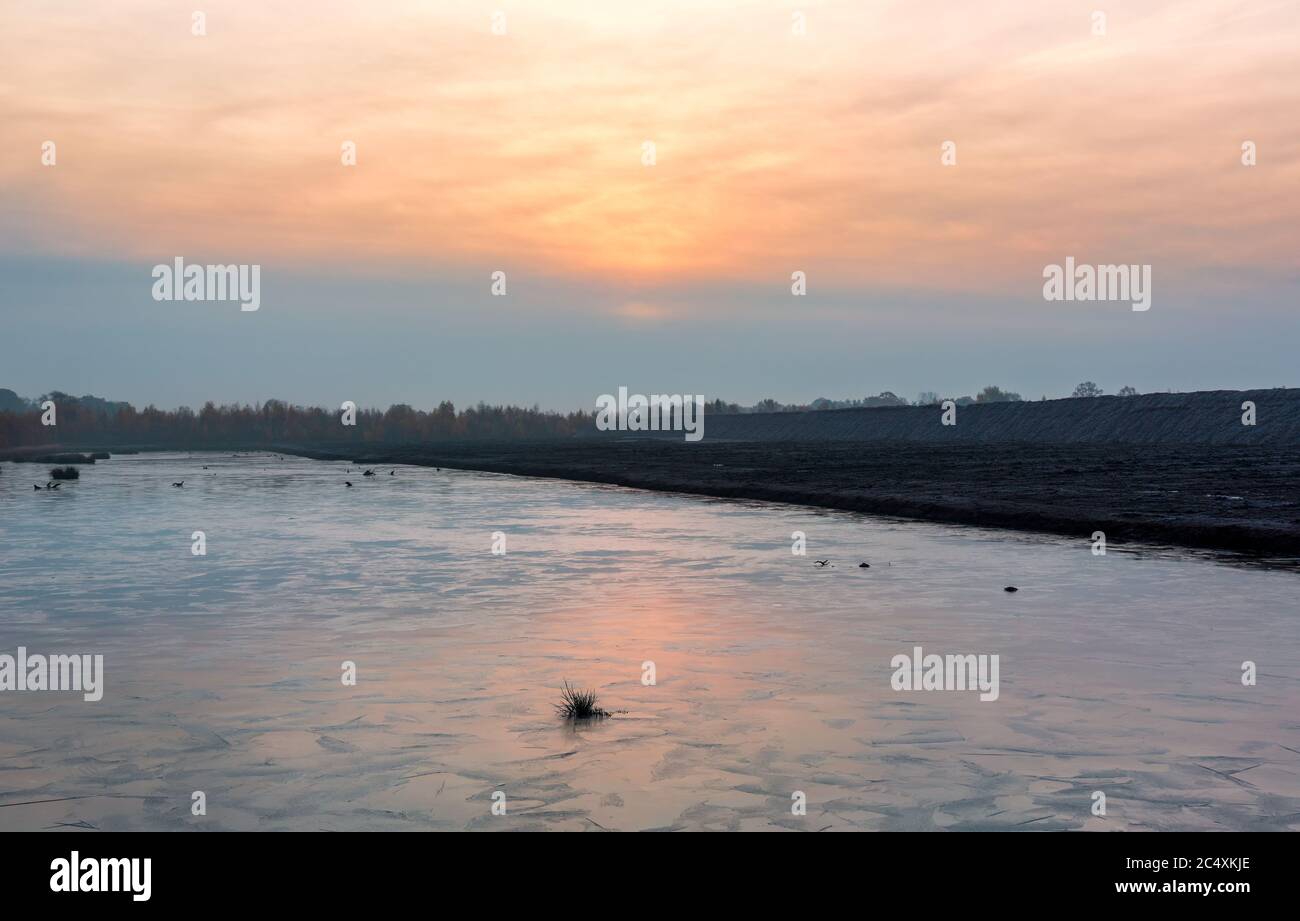 Peat turf hi-res stock photography and images - Alamy