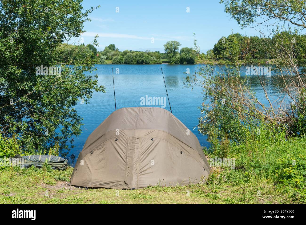 Fishing shelter hi-res stock photography and images - Alamy