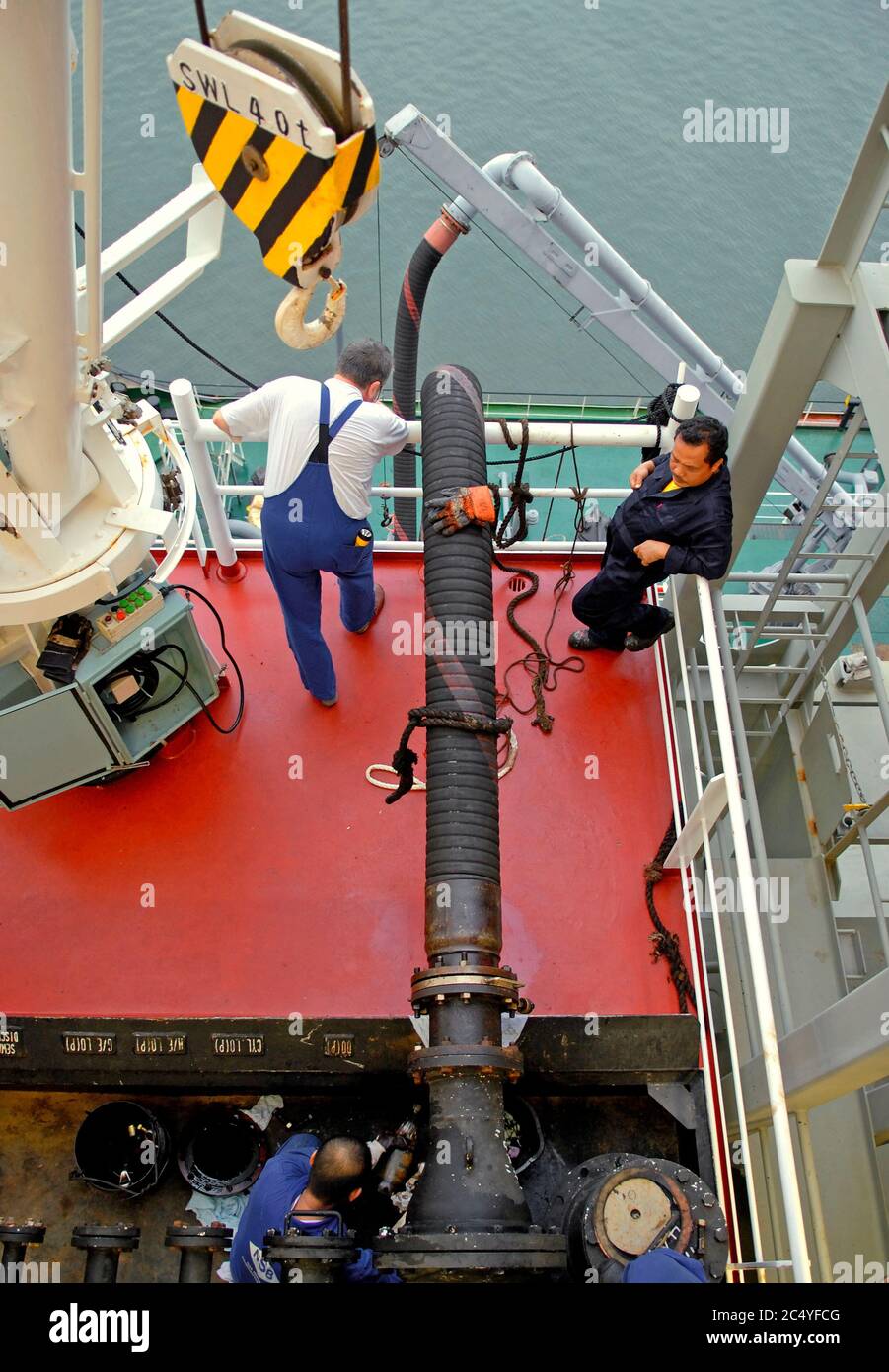 Bunkering manifold hi-res stock photography and images - Alamy