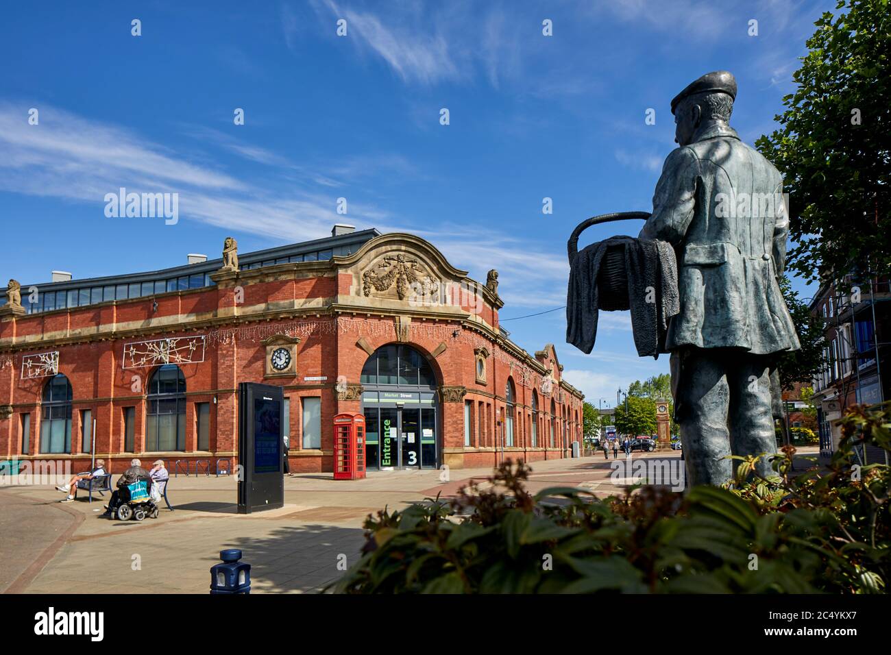 Statue history historical hires stock photography and images Alamy