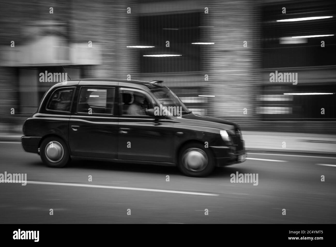 Speeding london taxi Black and White Stock Photos & Images Alamy