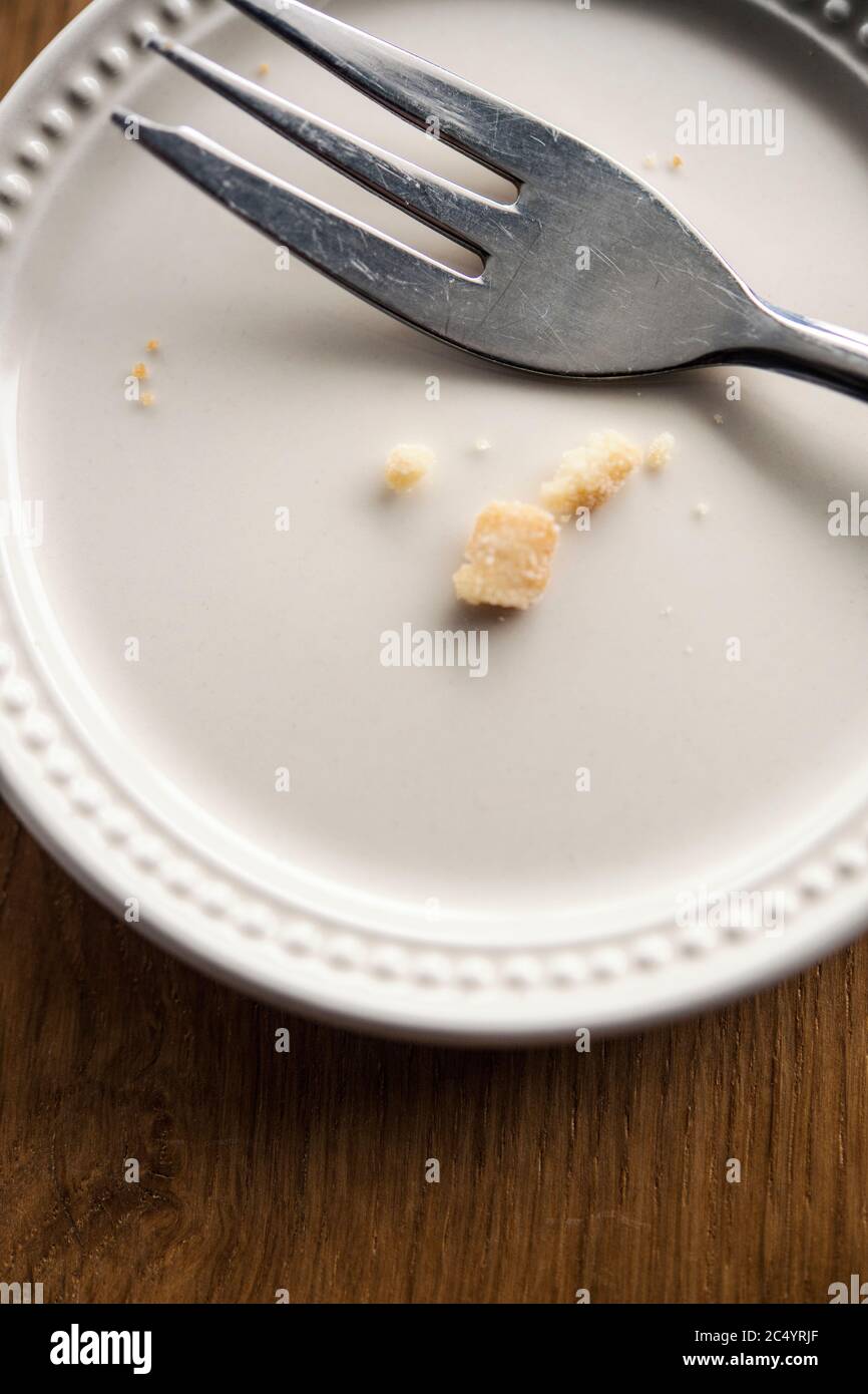 Cake fork plate empty hires stock photography and images Alamy