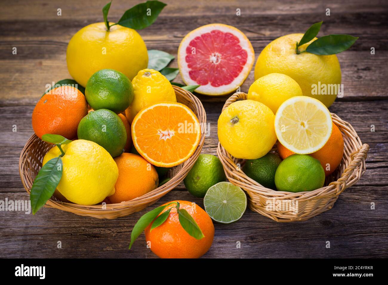 Citrus fruits in the basket hi-res stock photography and images - Alamy