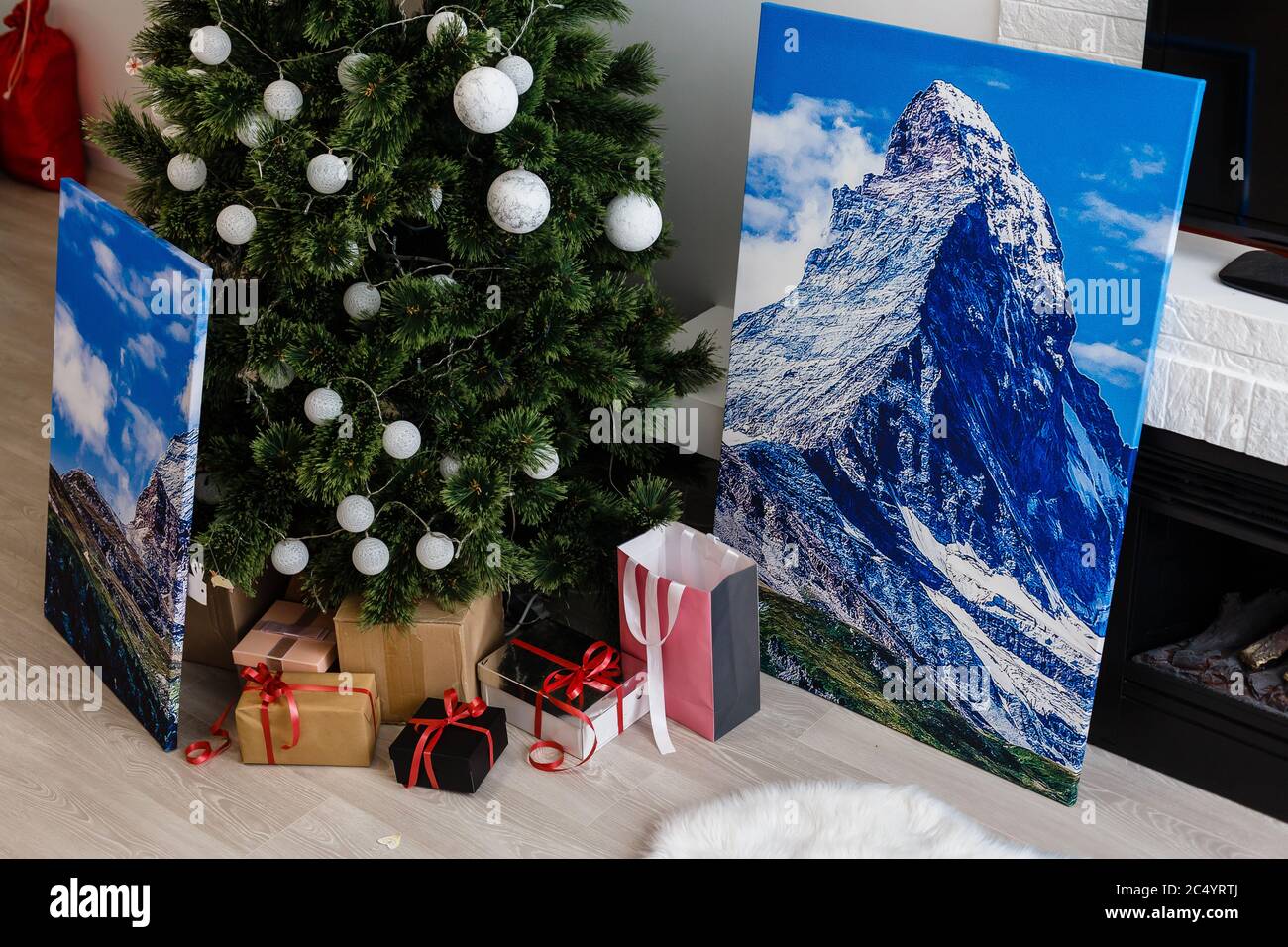 Photography canvas prints. Stacked colorful photos with gallery