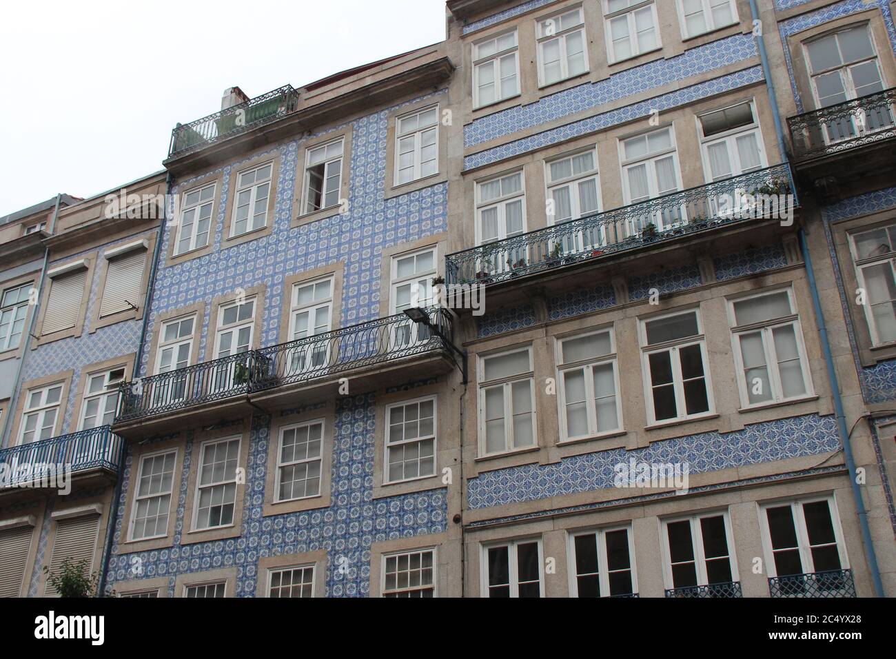 flats buildings in porto (portugal Stock Photo Alamy