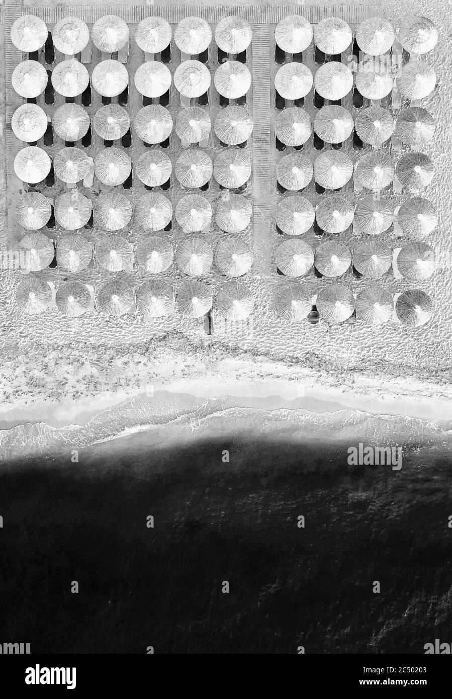 Beach umbrella aerial Black and White Stock Photos & Images - Alamy
