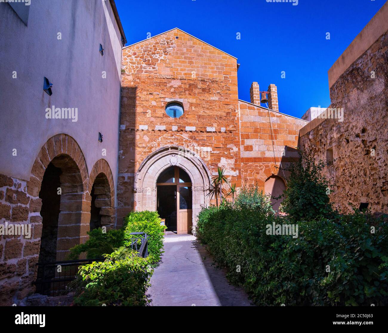 Courtyard church santa maria archaeological hi-res stock photography ...