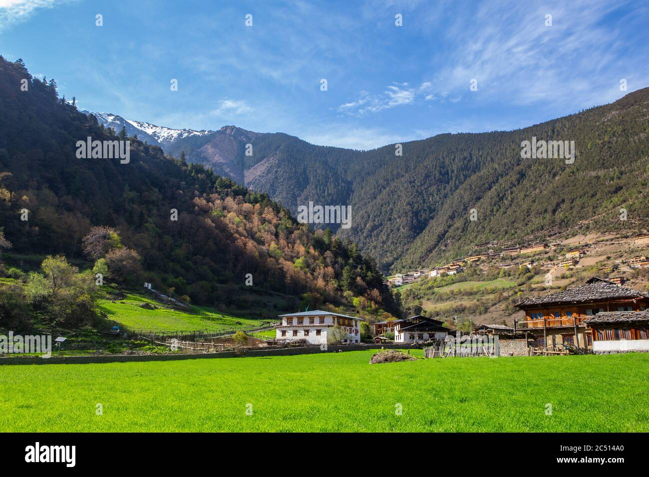 yubeng-a-hidden-tibetan-village-in-the-valley-of-meili-snow-mountain