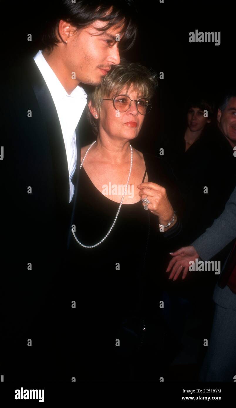 https://www.alamy.com/licenses-and-pricing/?v=1