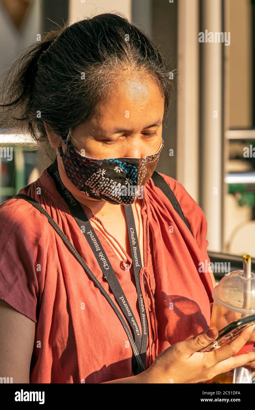 Old Lady Wearing Mask High Resolution Stock Photography and Images - Alamy
