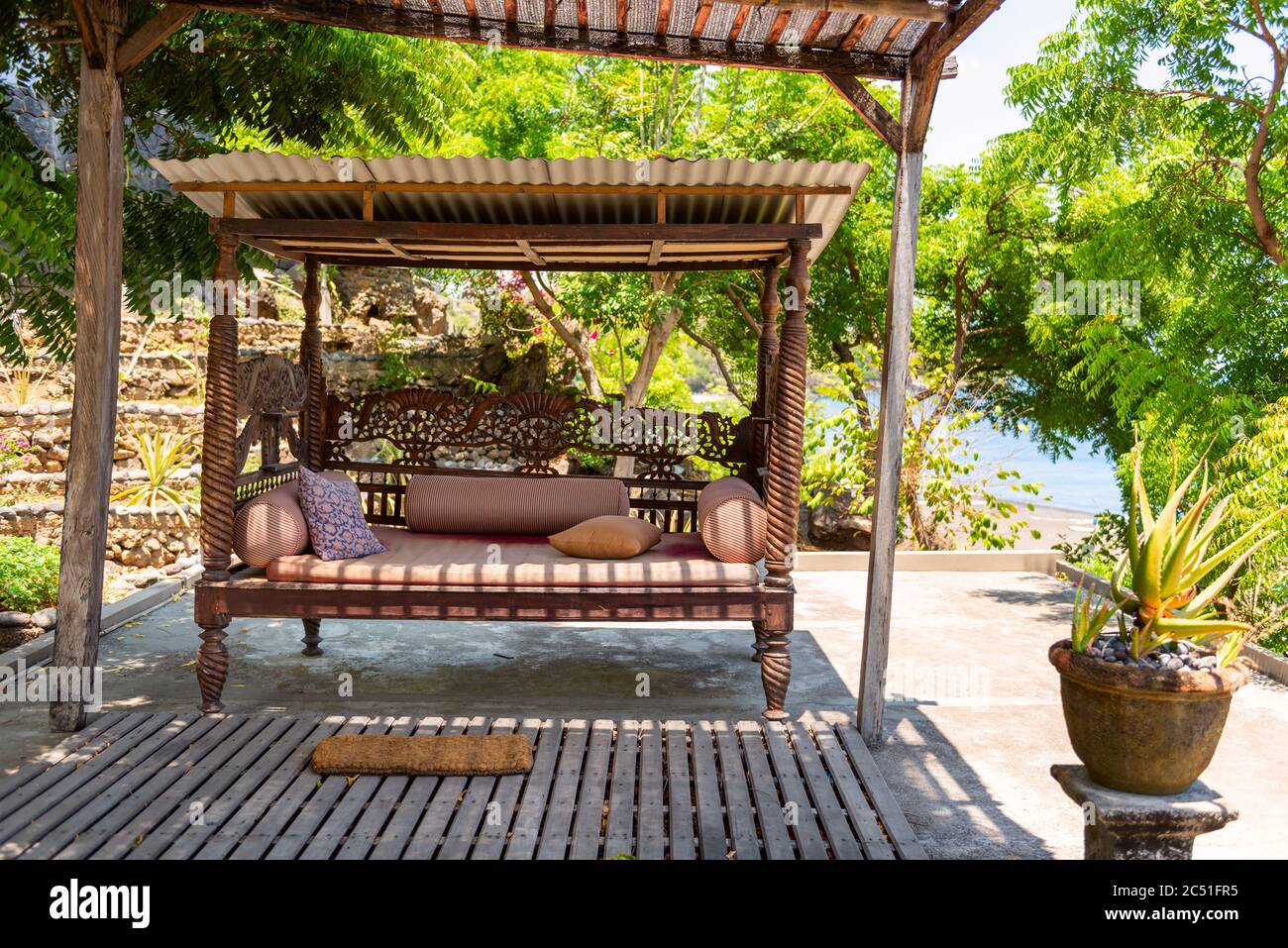 Balinese furniture hi-res stock photography and images - Alamy