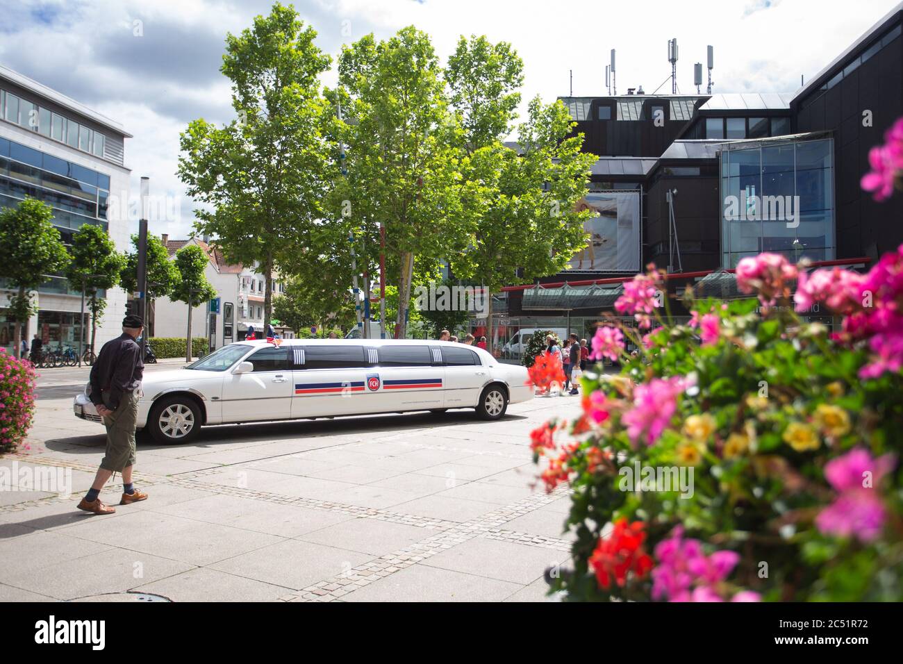 Heidenheim Germany 30th June 2020 A Passer By Walks Past A Stretch Limousine Bearing The Logo
