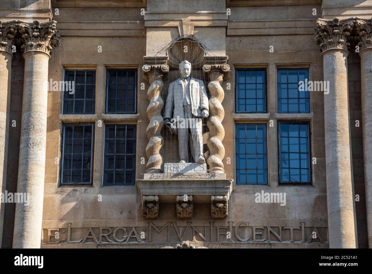 Statue of Cecil Rhodes on the frontage of Oriel College, High Street, Oxford. The statue was the focus of Rhodes Must Fall protests in 2016 and again in 2020 of the Rhodes Must Fall and Black Lives Matter protests. Stock Photo