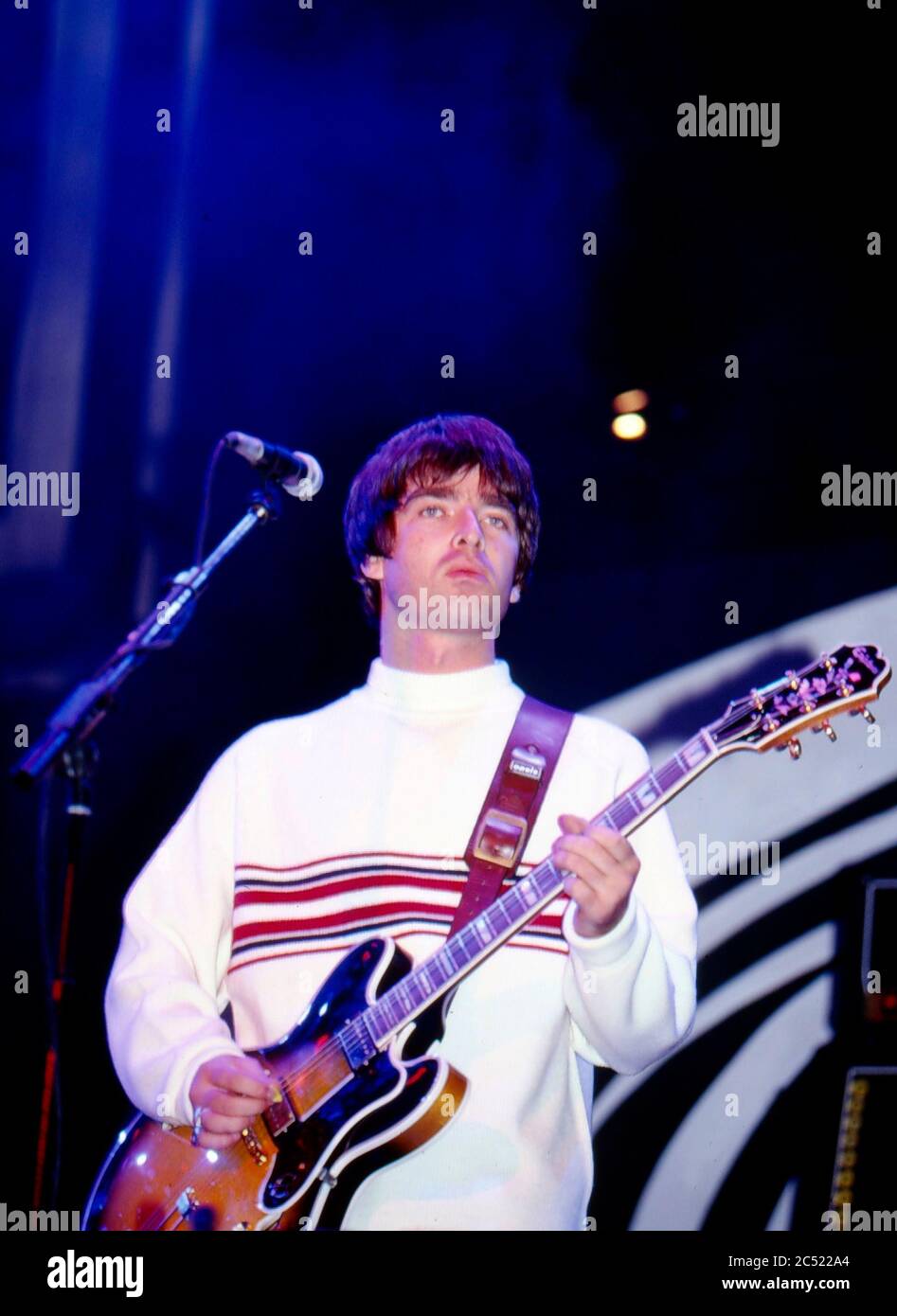 Oasis live at the Knepworth Park August 1996 Stock Photo