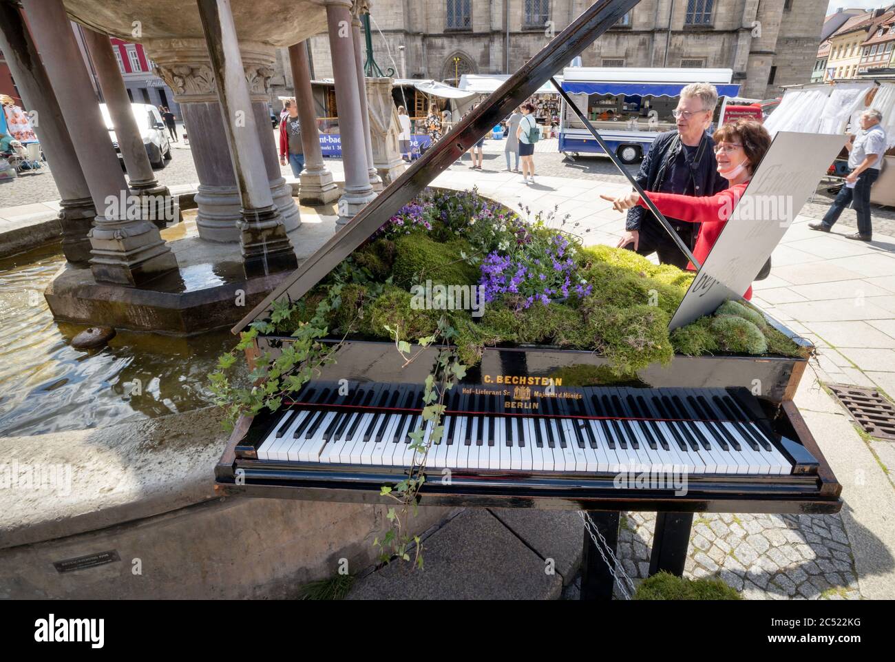 Marketing piano hi-res stock photography and images - Alamy