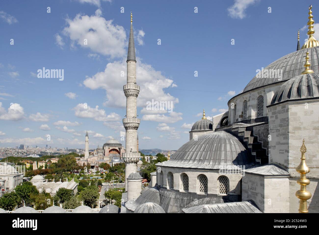 Istanbul: Sultan Ahmed Mosque / Blue Mosque Stock Photo - Alamy