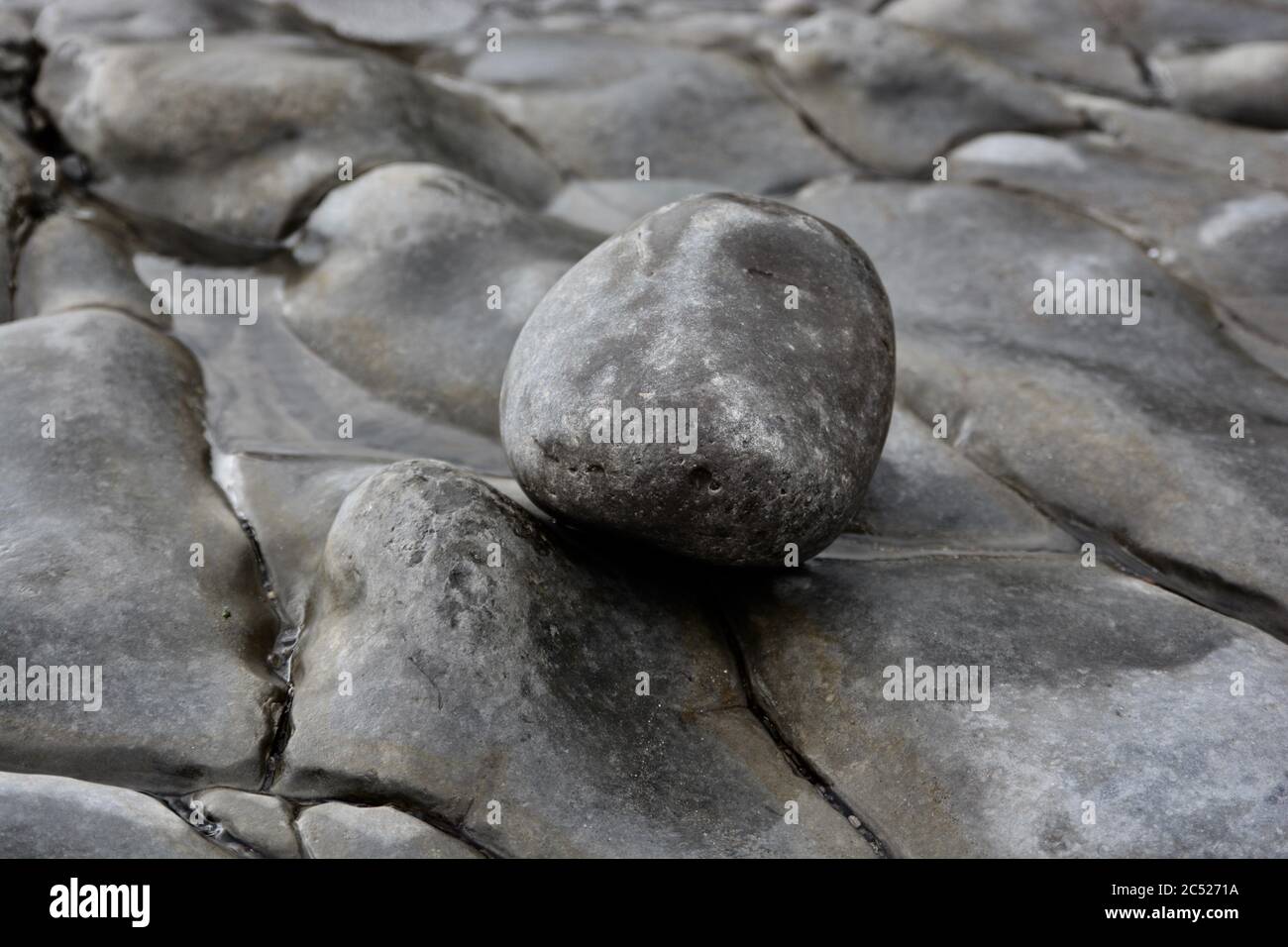 Assorted rocks different sizes hi-res stock photography and images - Alamy