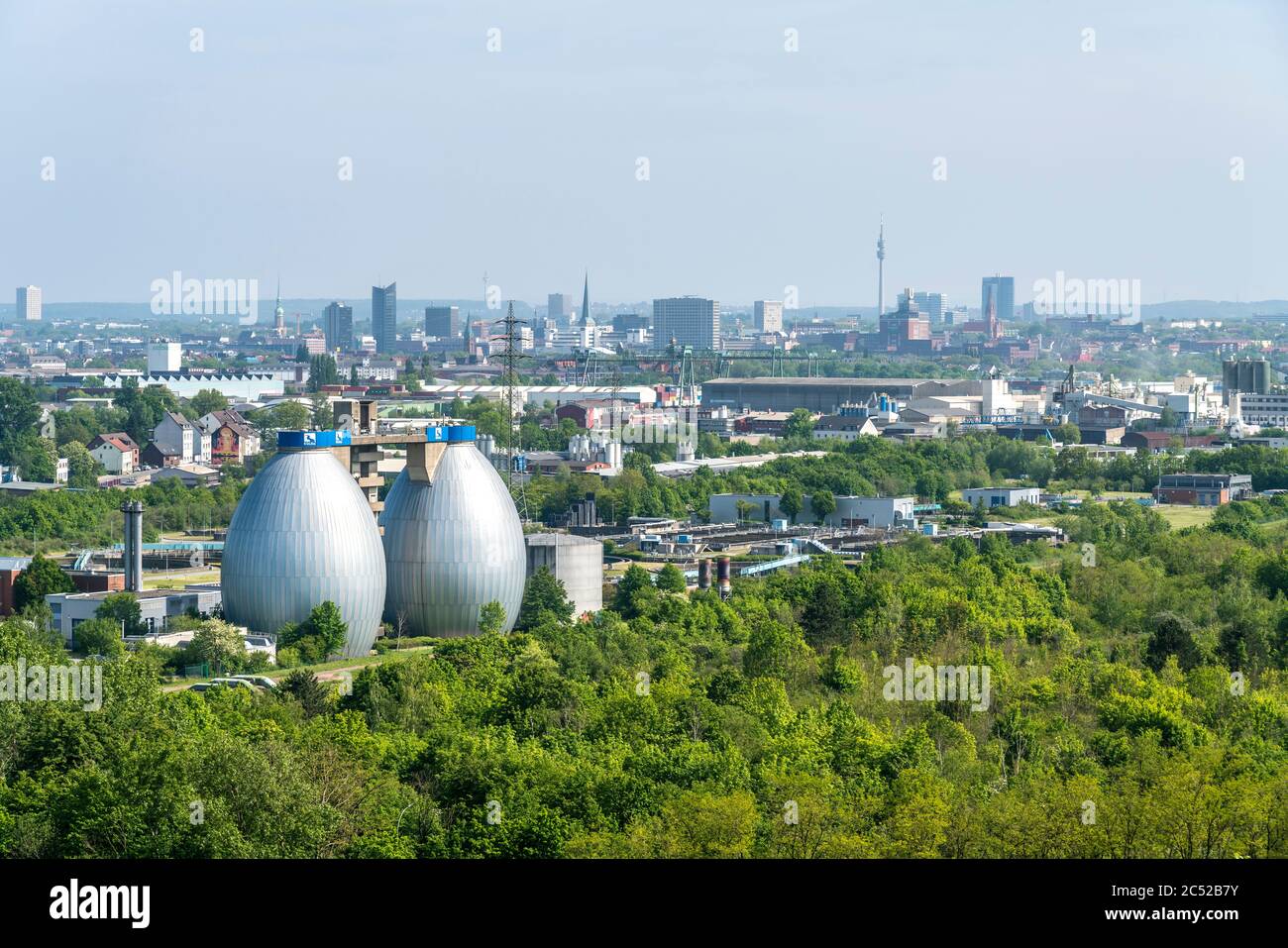 Blick vom Deusenberg auf die Stadt Dortmund, Nordrhein-Westfalen, Deutschland, Europa |  view from Deusenberg hill to the city of  Dortmund, North Rhi Stock Photo