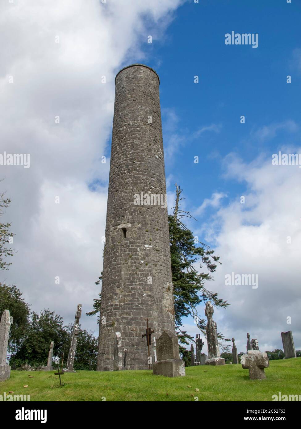 Donaghmore round tower navan hires stock photography and images Alamy