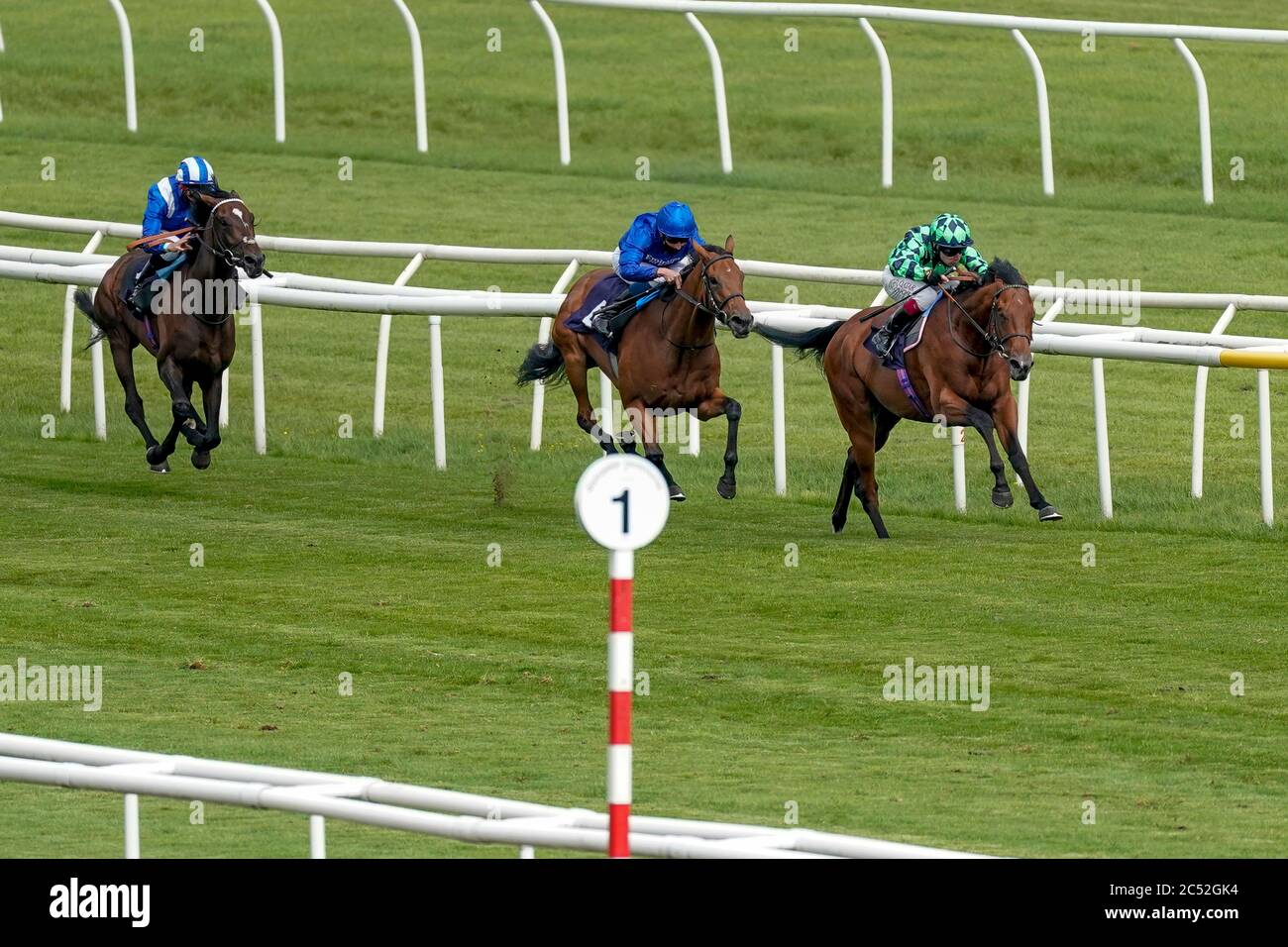 Oisin Murphy riding Matthew Flinders (right) win The Follow At The Races On Twitter Novice Stakes (Div 1) at Doncaster Racecourse at Doncaster Racecourse. Stock Photo